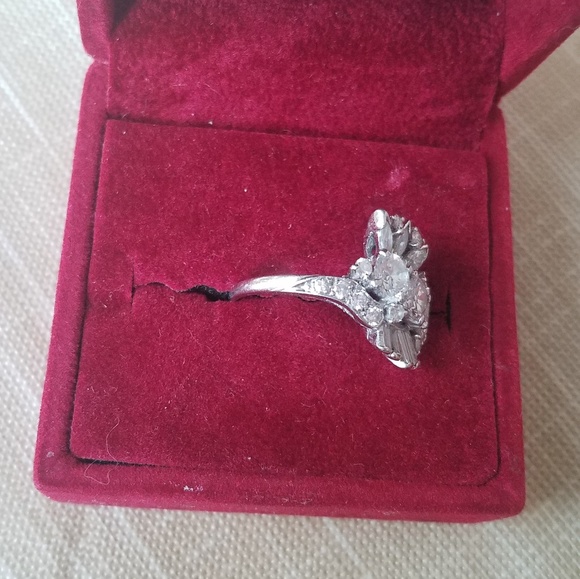 Vintage Platinum Diamond Engagement Ring - Picture 5 of 8